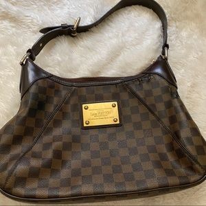 PRICE DROP! Authentic Louis Vuitton Thames GM